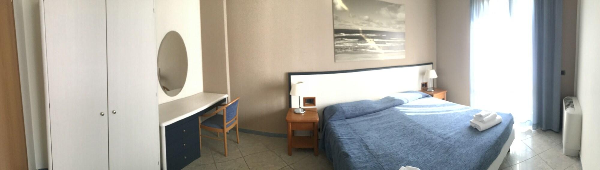 Continental Resort Tirrenia Bagian luar foto
